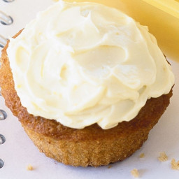 Mini banana muffins with cream-cheese icing