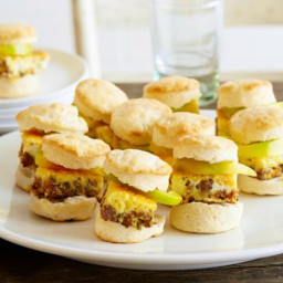mini-biscuit-breakfast-sandwiches-with-spicy-frittata-2307139.jpg