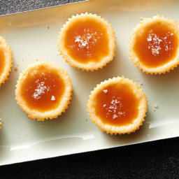 mini-butterscotch-cheesecakes-with-salted-caramel-sauce-2184857.jpg