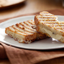Mini Cheese Sandwiches (Panini With Mozzarella And Olive Tapenade)