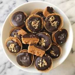 mini-chocolate-peanut-butter-cups-2385844.jpg