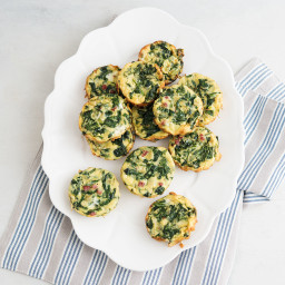 Mini frittatas with spinach and bacon