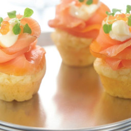 Mini lime muffins with smoked salmon