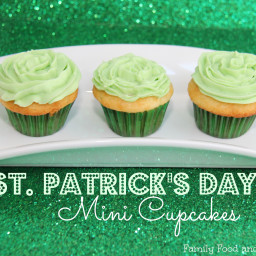 Mini St Patricks Day Cupcakes