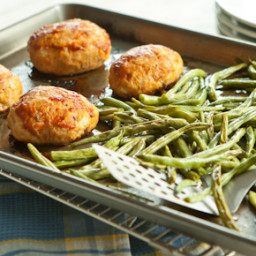 Mini Turkey Meatloaf and Green Beans Sheet Pan Supper