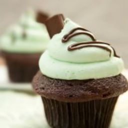 Mint Chocolate Kit Kat Cupcakes