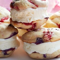 Mixed Berry and Ice Cream Whoopie Pies