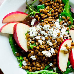 Mixed Greens with Lentils & Sliced Apple