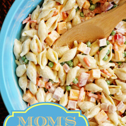 Mom’s Macaroni Salad