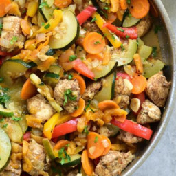 Moroccan chicken with vegetables and dried apricots