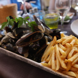 Moules (Mussels) Marinieres Et Frites