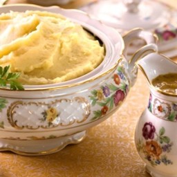 Mouthwatering Mashed Potatoes with Groovy Onion Gravy