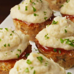 muffin-tin-turkey-meatloaf-with-garlic-mashed-potatoes-2555496.jpg