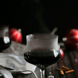 mulled-wine-with-chocolate-ras-6296c6.jpg