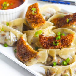 Mushroom Gyozas (potstickers/ pan fried dumplings/ dimsums)