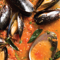 Mussels in Light Broth