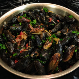 mussels-in-sherry-and-tomato-s-d0d31b.jpg