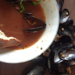 Mussels in Spicy Tomato Broth