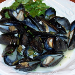 Mussels in White Wine and Garlic