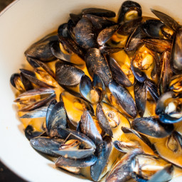 Mussels with Coconut and Red Curry Broth