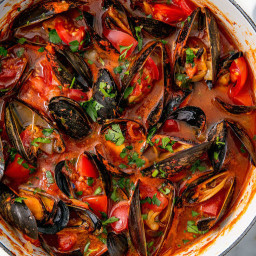 Mussels with Tomatoes and Garlic