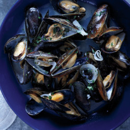 Mussels with White Wine and Butter