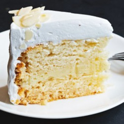 My Famous Vanilla Cake (Moist & Heavenly)