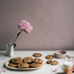 My Favorite Cozy Chocolate Chip Cookies
