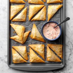 nacho-triangles-with-salsa-ranch-dipping-sauce-2489807.jpg