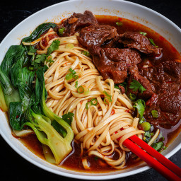 Niu Rou Mian Taiwanese Beef Noodle Soup 牛肉麵 Recipe & Video
