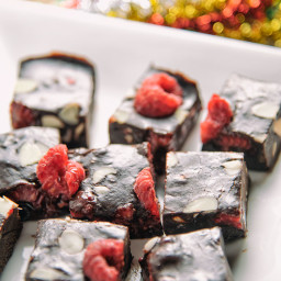 No-Bake Almond-Raspberry Chocolate Bars Recipe