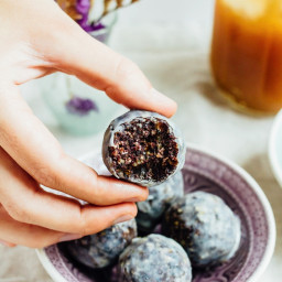 No Bake Blueberry Muffin Donut Holes