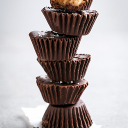 No Bake Chocolate Chip Cheesecake Cookie Dough Cups (Low Carb)