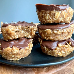 No Bake Chocolate Peanut Butter Oat Cups