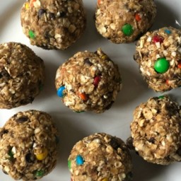 No Bake Lactation Bites Recipe (with M&Ms and Chocolate Chips!)