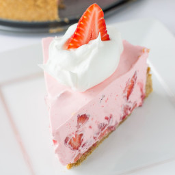 No-Bake Strawberry and Cream Pie