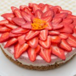 No-Bake Strawberry and Vanilla Cheesecake