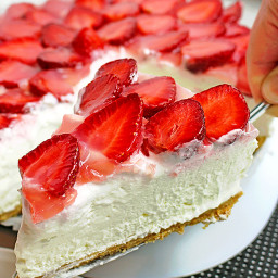 no-bake-strawberry-cheesecake-2079195.jpg