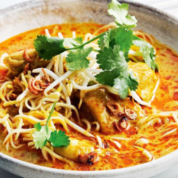 Northern Thai chicken and noodle curry