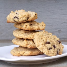 Oat-Rageous Chocolate Chip Cookies