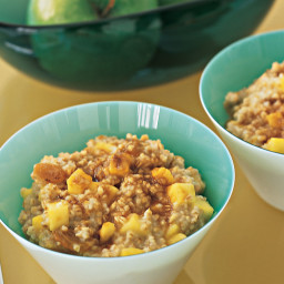 Oatmeal with Pineapple and Golden Raisins