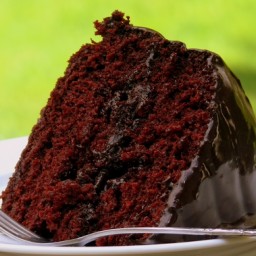 Old-Fashioned Chocolate Cake with Glossy Chocolate Icing