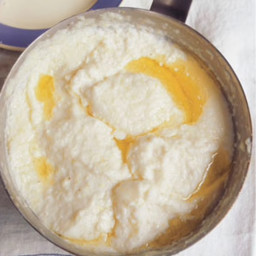 Old Fashioned Creamy Grits