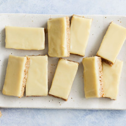 Old-fashioned golden syrup slice recipe