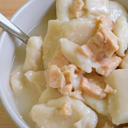 Old-Fashioned Homemade Chicken and Dumplings