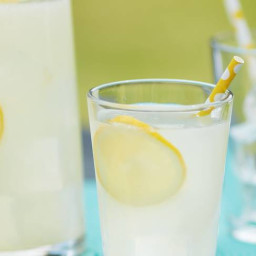 old-fashioned-lemonade-1905363.jpg