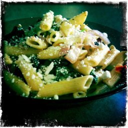 Olive and Feta Pasta w/ Sundried Tomatoes and Spinach
