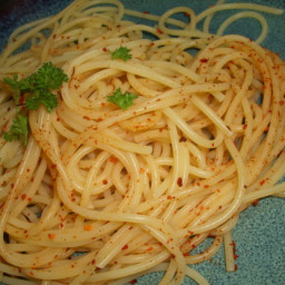 Olive Oil, Garlic, and Crushed Red Pepper Pasta Sauce
