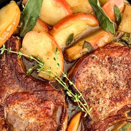 One-Pan Caramelized Apples and Pork Chops