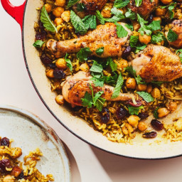 One-Pan Chicken Drumsticks with Rice and Beans